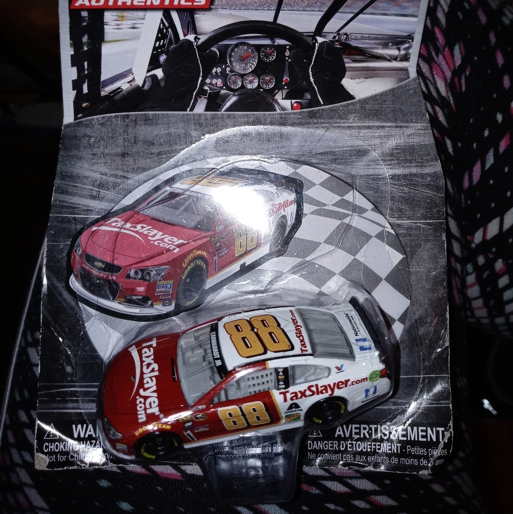 2016 Dale Earnhardt Jr. #88 Taxslayer Chevrolet SS